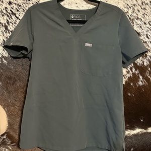 Olive figs small scrub set